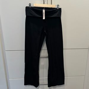NWT Victoria’s Secret Yoga Foldover Flare Leggings